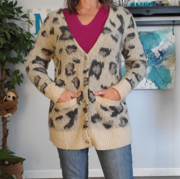 FREE PEOPLE Out Of Africa Wool Blend Oversized Leopard Cardigan XS - Picture 6 of 11